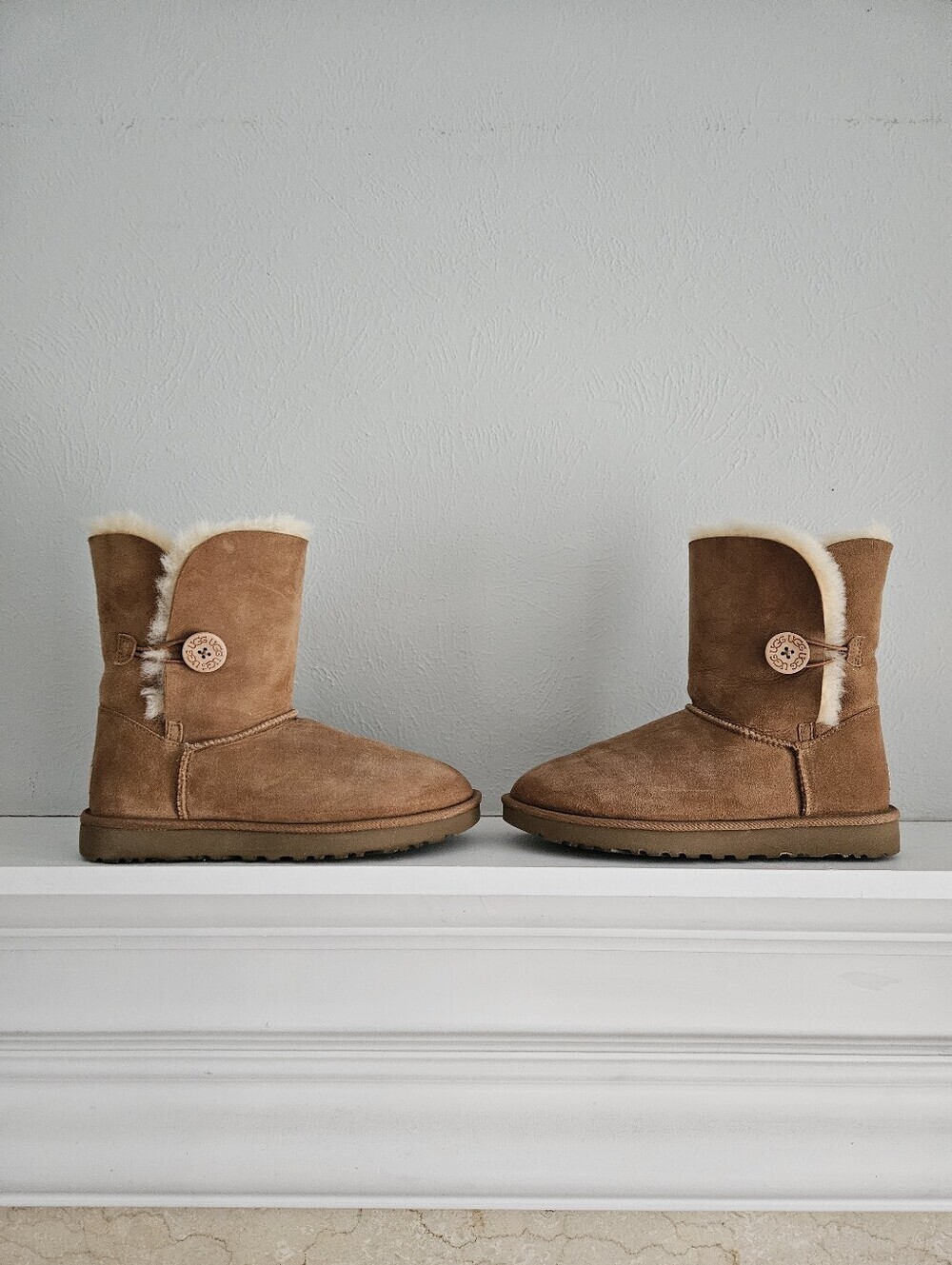 NWOT UGG Bailey Button Boots- Chestnut
